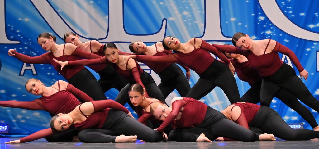 Reign Dance Comp lyrical dancers